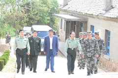 Wang Jun, chairman of the Long Island and visit troops