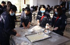 欢聚冬至包饺子 凝心聚力共前行——万通化工冬至包饺子活动