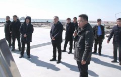 中储粮集团山东分公司党委书记、总经理刘国兴一行莅临海欣港务集团参观调研