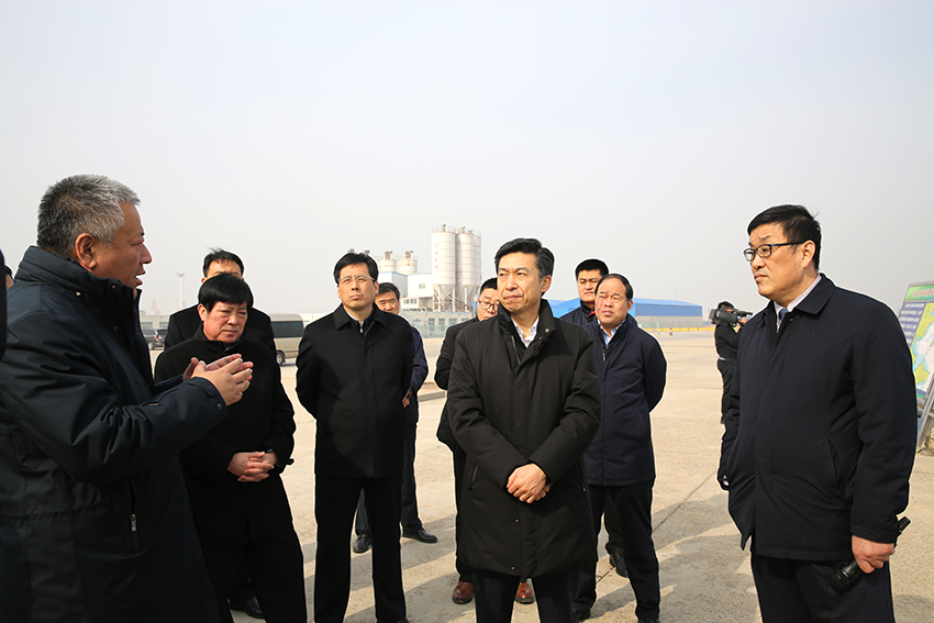 东营市委书记李宽端一行莅临万通海欣港务集团调研项目建设情况